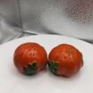 VINTAGE TOMATO CERAMIC SALT AND PEPPER SHAKERS MADE IN JAPAN